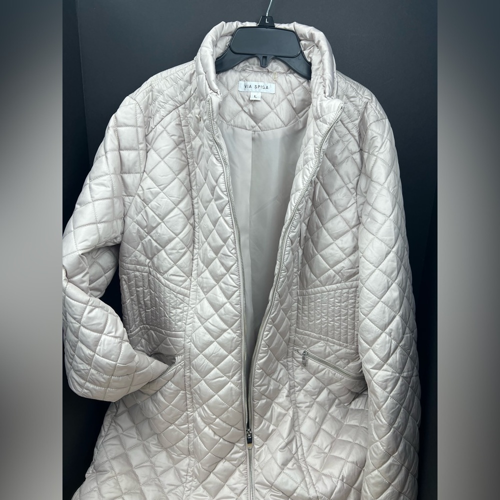 Brand new with tag Via Spiga's quilted coat is a cozy essential size Large - Picture 15 of 16